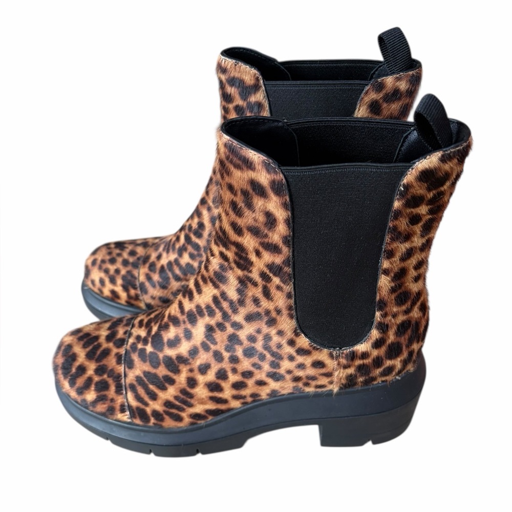 Stuart Weitzman Norah Leopard Calf Hair Chelsea Boots‎ LIFT size 38.5